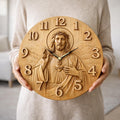 Fichier CNC horloge Jésus Sacré-Cœur – bas-relief chrétien pour sculpture bois, décoration murale religieuse STL
