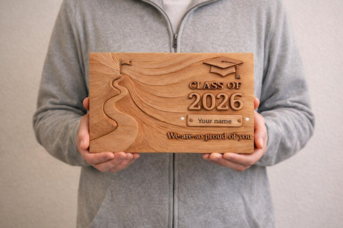 Fichier CNC diplôme Class of 2026 – bas-relief bois avec nom personnalisable pour décoration murale et cadeau STL