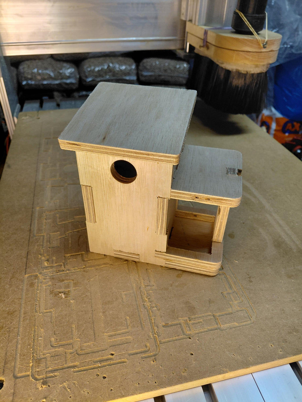 Fichier CNC nichoir à oiseaux – modèle pour fraiseuse CNC, téléchargement digital dxf svg ai pdf crv crv3d